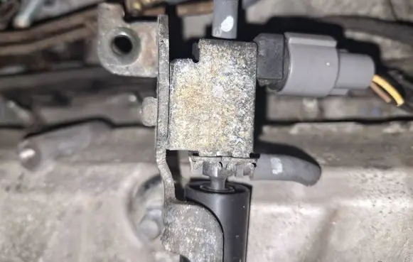 Honda FR-V Turbo solenoid valve