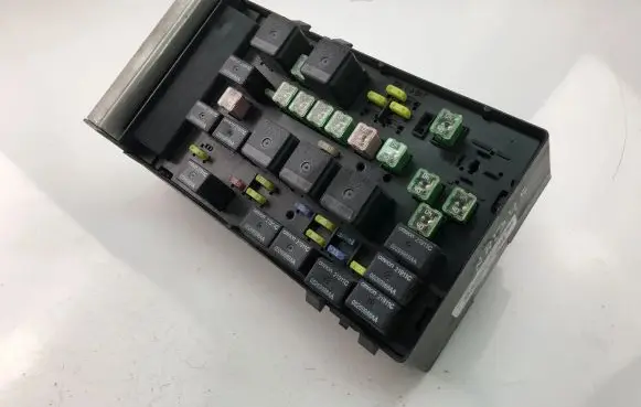 Dodge Caravan Fuse box set 05144505AD