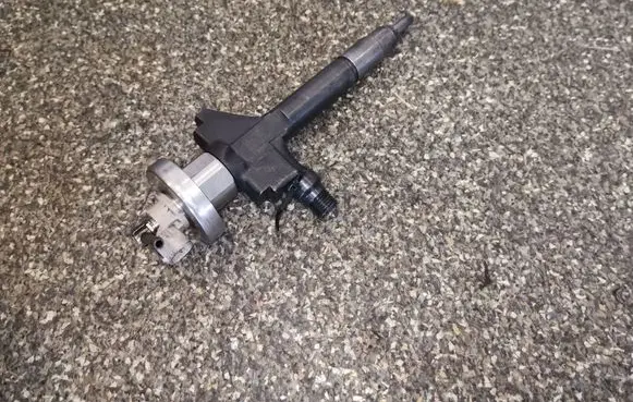 Mazda 6 Fuel injector 13H50