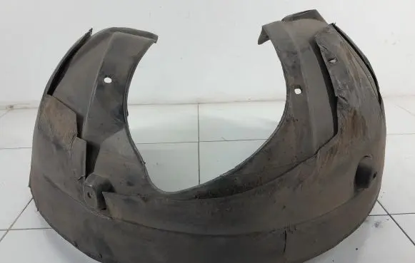 Chrysler 300 - 300C Front wheel arch liner splash guards NOCODE