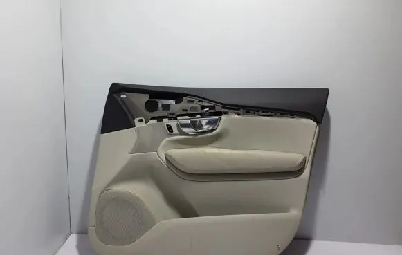 Volvo XC90 Front door card panel trim 32237614