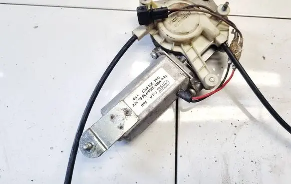 Renault Espace II Front door window regulator motor 9030127