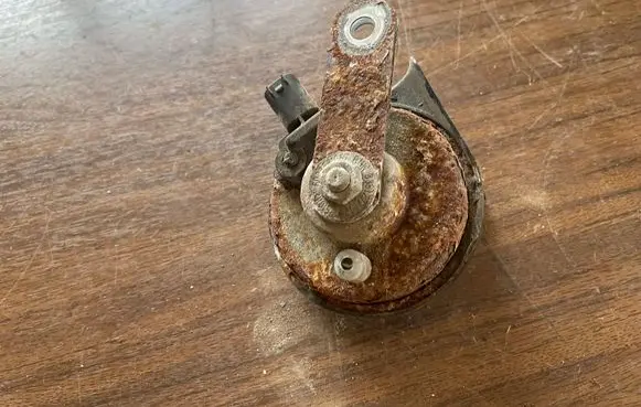 BMW 5 E39 Horn signal