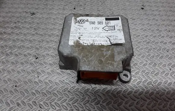 Volkswagen PASSAT B4 Airbag control unit/module 6N0909601