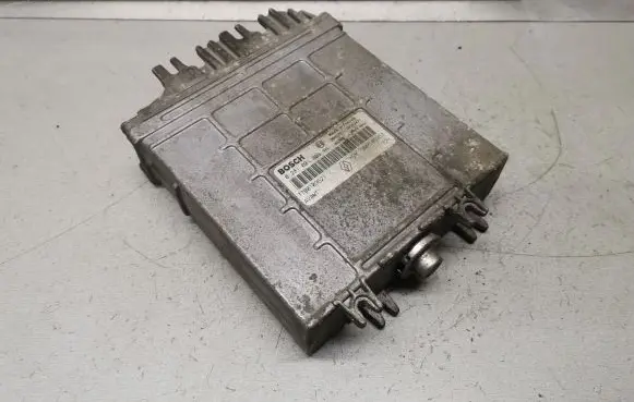 Renault Scenic I Engine control unit/module 0281001809 7700109621