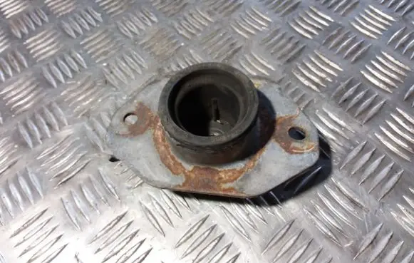 Opel Vivaro Gearbox mount 91167992 8200065989A