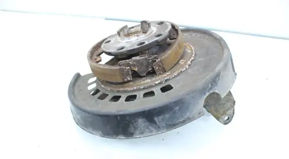 Volkswagen Touareg I Rear wheel hub