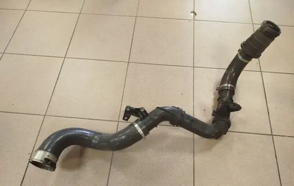 Opel Vivaro Intercooler hose/pipe 93867721 144601915R 1065332s01