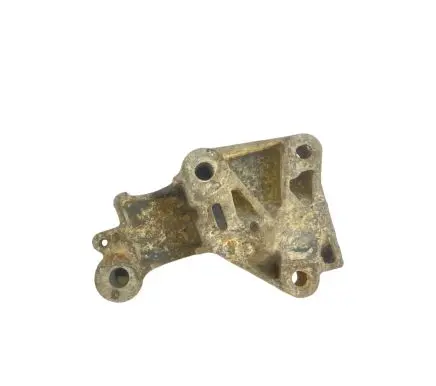 Mercedes-Benz CLA C117 X117 W117 Engine mounting bracket 43498080