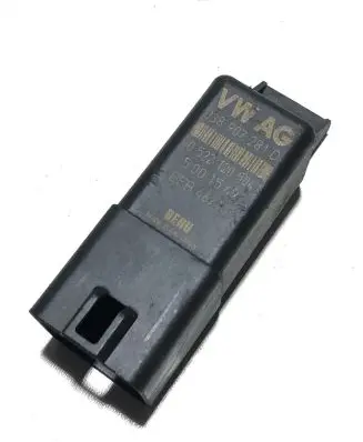 Skoda Octavia Mk2 (1Z) Glow plug pre-heat relay 038907281D 5001549 0522120504