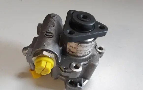 BMW 3 E46 Power steering pump 541013610 32416753274 6753274