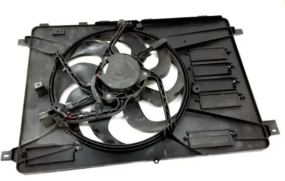 Volvo S60 Radiator cooling fan shroud 8240540