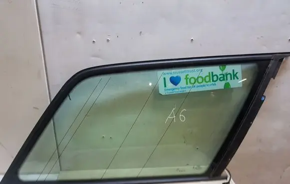 Audi A6 S6 C5 4B Rear side window
