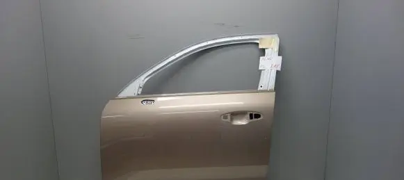 Volvo XC40 Front door