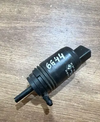 BMW 5 E60 E61 Windscreen/windshield washer pump 7199567