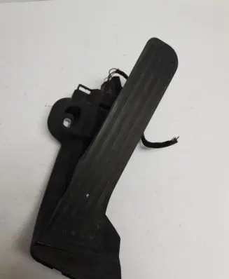 Volkswagen PASSAT B6 Accelerator throttle pedal 1K2723503M