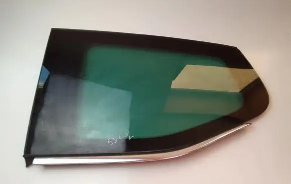 Peugeot 5008 Rear side window 9683689980