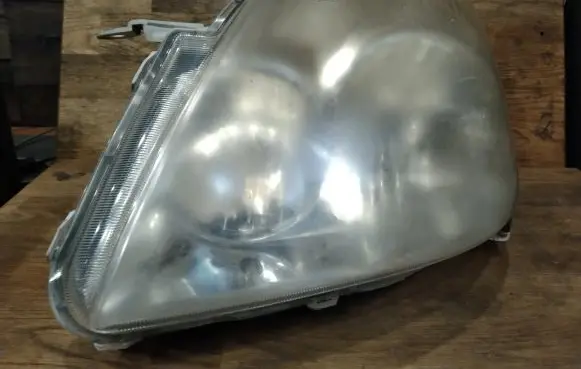 Toyota Corolla Verso E121 Headlight/headlamp