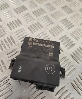 Audi Q7 4L Gateway control module 4F0907468F