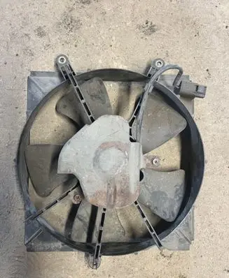 Toyota Avensis T220 Electric radiator cooling fan