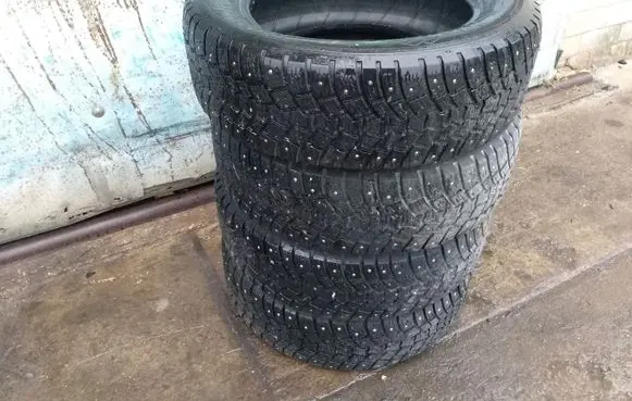 Ford Mondeo Mk III R15 winter/snow tires with studs KLEBER 18565R15