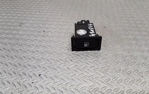 Toyota Avensis T250 Fuel tank opening switch 156795