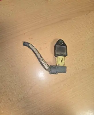 Toyota Corolla Verso AR10 Airbag deployment crash/impact sensor 891730F010