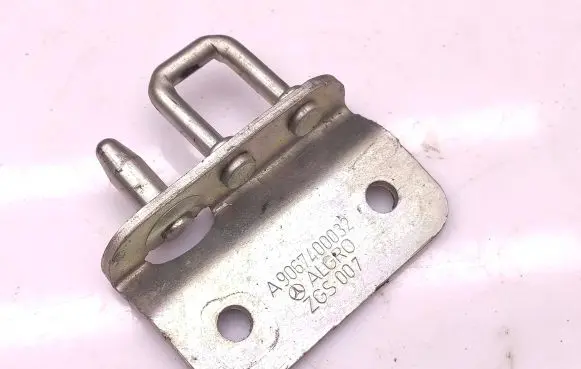Mercedes-Benz Sprinter W906 Loading door lock loop/hook striker A9067400032 ZGS007