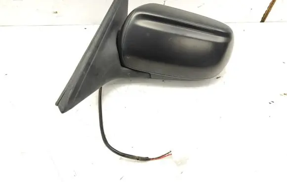 Mazda 626 Front door electric wing mirror E13010142