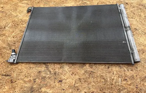 A/C cooling radiator (condenser)