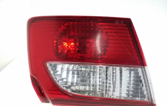 Mazda 626 Tailgate rear/tail lights 22661919