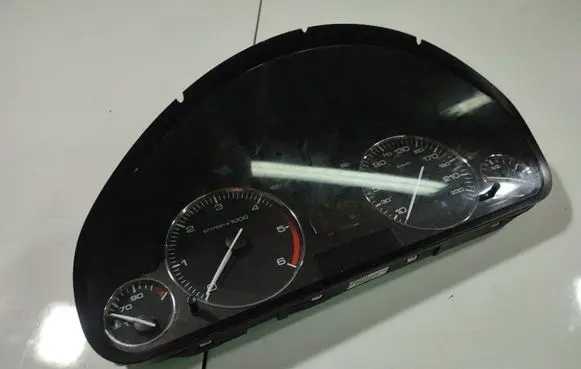 Peugeot 407 Speedometer (instrument cluster) 89661232