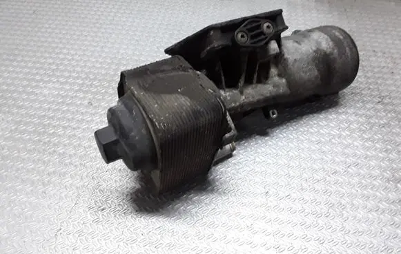 Seat Exeo (3R) Oil filter mounting bracket 045115389K