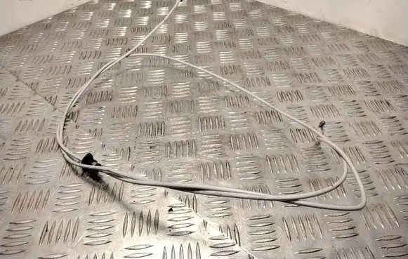 Toyota Avensis T250 Engine bonnet/hood lock release cable 