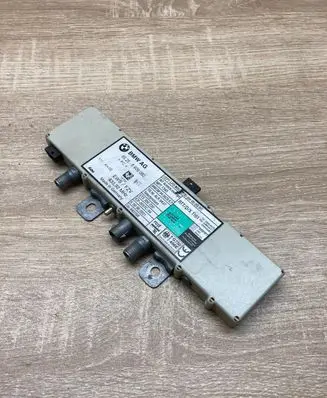 BMW 5 E39 Aerial antenna amplifier 6906080