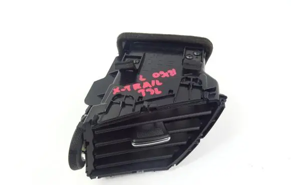 Nissan X-Trail T32 Dashboard side air vent grill/cover trim 687614BA0A