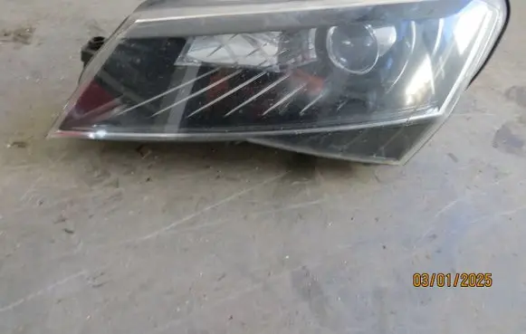 Skoda Superb B8 (3V) Headlight/headlamp 3V2941015A 1ZS01193923