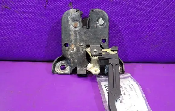 Audi A3 S3 8P Tailgate/trunk/boot lock/catch/latch 