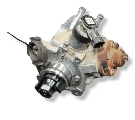 Iveco Daily 6th gen Fuel injection high pressure pump 0445010586 5801572470 02150523
