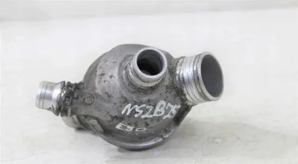 BMW 3 E90 E91 Thermostat housing 7536655