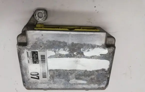 Toyota Land Cruiser (BJ70) Airbag control unit/module 8917060120
