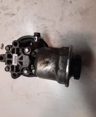 Toyota Avensis T250 Power steering pump 12180