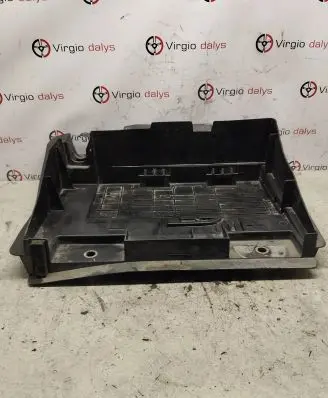 Battery bracket