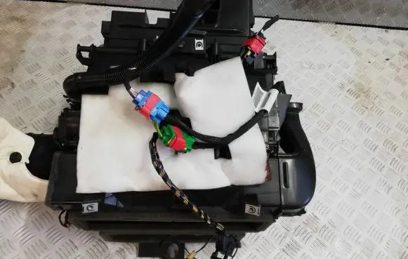 Peugeot 3008 I Interior heater climate box assembly 9800041780 78289002111A