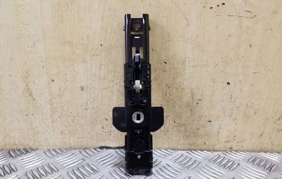 Audi Q7 4L Seat belt adjustment rail 8E0857833F