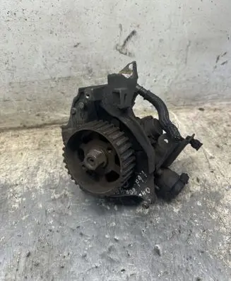Citroen Berlingo Fuel injection high pressure pump 9683703780A 0445010102