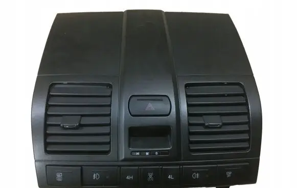 SsangYong Rexton I Dash center air vent grill