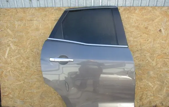 Mazda CX-7 Rear door