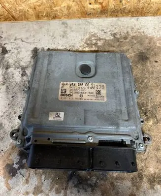Mercedes-Benz R W251 Engine control unit/module A6421506891 0281013386 1039S14048