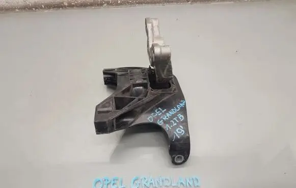 Opel Grandland X Engine mount vacuum valve 
